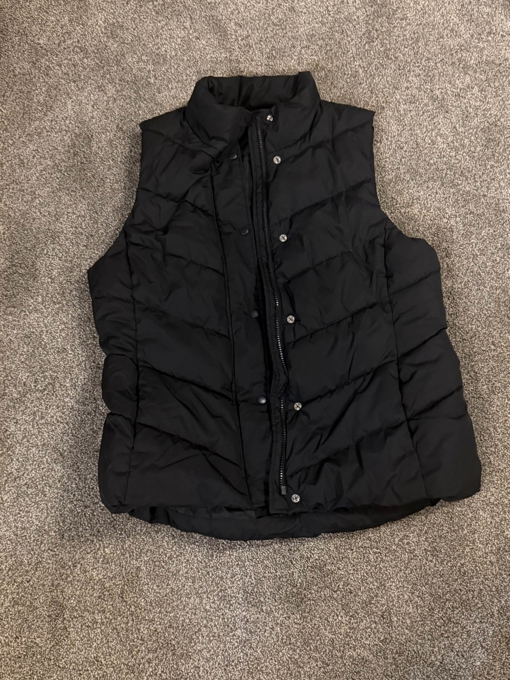 GAP Women's Black Quilted Puffer Vest